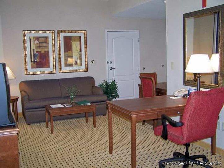 Homewood Suites Laredo At Mall Del Norte Room photo